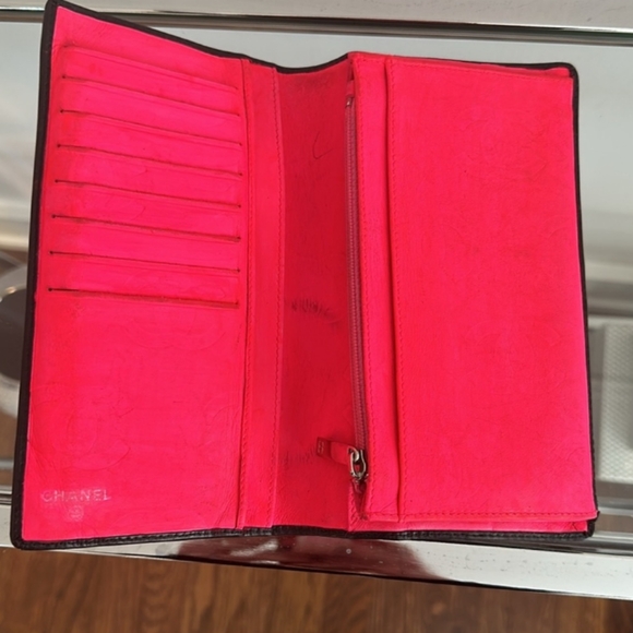 Chanel Black Quilted Lambskin Ligne Cambon Vertical Wallet with Pink Interior - Picture 6 of 16